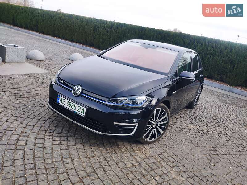 Легкові Volkswagen e-Golf