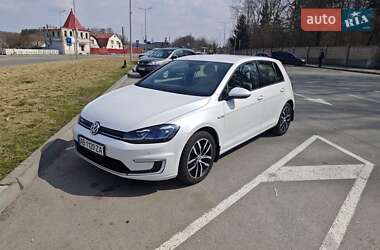 Volkswagen e-Golf  2018