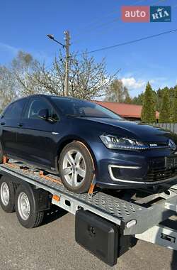 Volkswagen e-Golf  2015