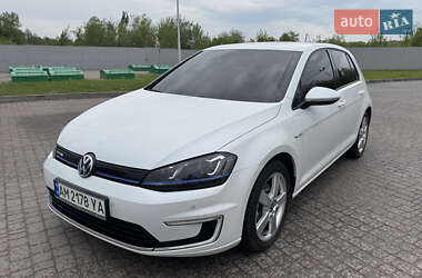 Volkswagen e-Golf 2015