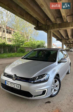 Volkswagen e-Golf  2016