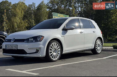 Volkswagen e-Golf 2016