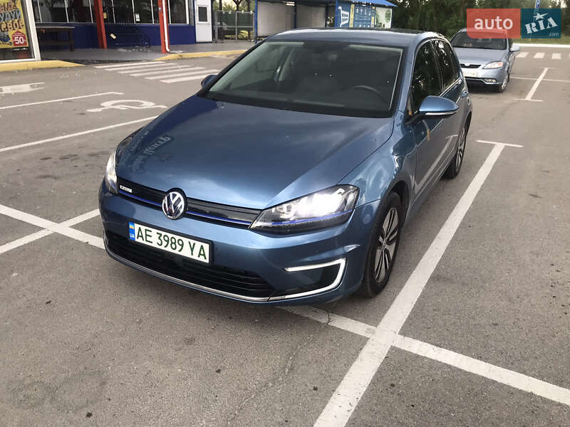 Хэтчбек Volkswagen e-Golf