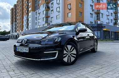 Volkswagen e-Golf  2015