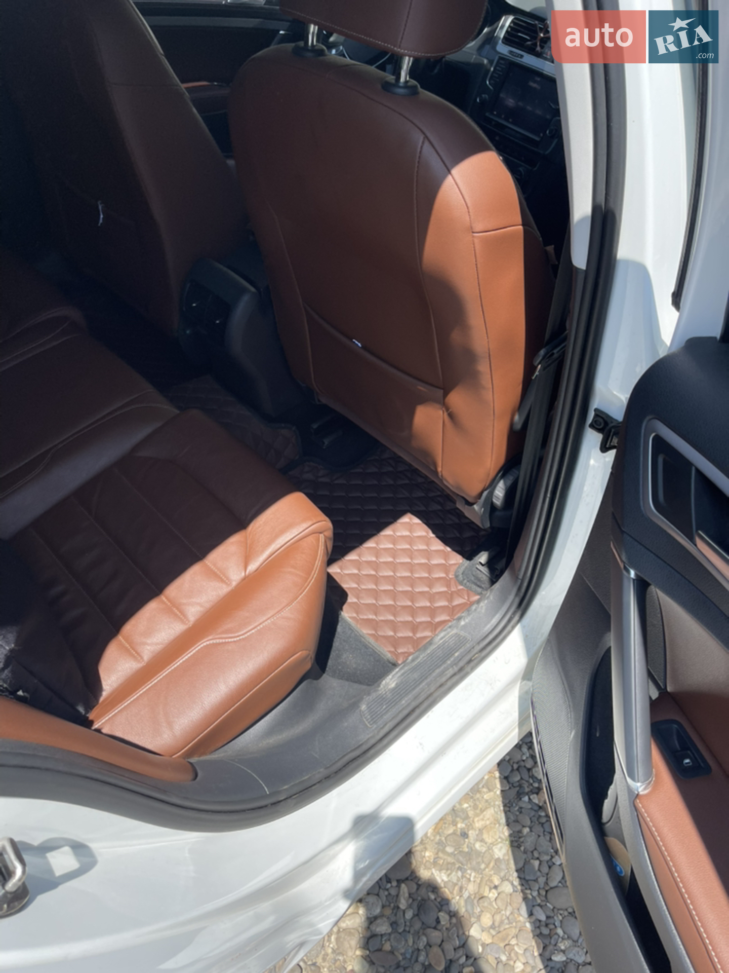 Volkswagen e-Golf 2015 VIN WVWZZZAUZFW910919 фото оголошення 3 з 3