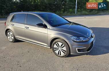 Volkswagen e-Golf  2017