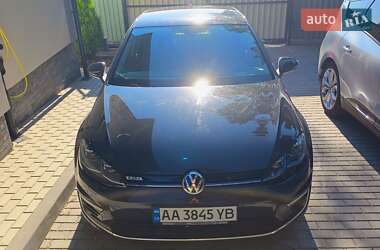 Volkswagen e-Golf  2020