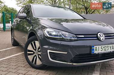 Volkswagen e-Golf  2020