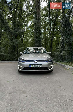 Volkswagen e-Golf  2017