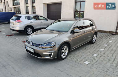 Volkswagen e-Golf  2016