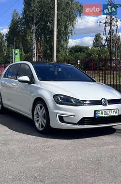 Volkswagen e-Golf  2014