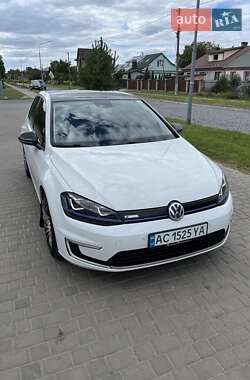 Volkswagen e-Golf 2014