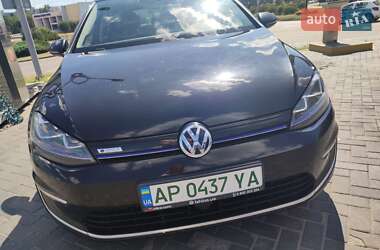 Volkswagen e-Golf  2015
