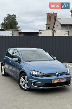 Volkswagen e-Golf 2015