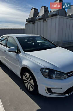 Volkswagen e-Golf 2016