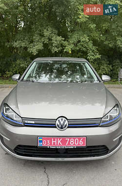 Volkswagen e-Golf  2015