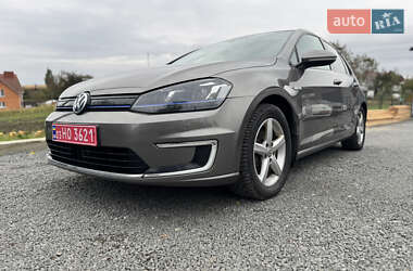 Volkswagen e-Golf  2015