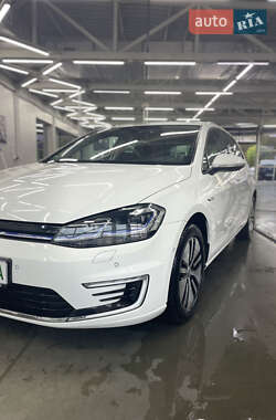 Volkswagen e-Golf  2019