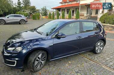 Volkswagen e-Golf  2015