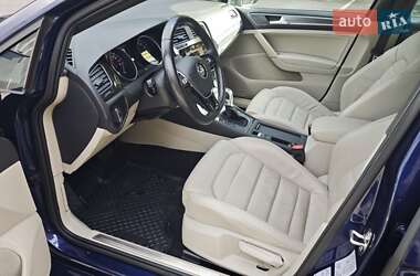 Volkswagen e-Golf  2018