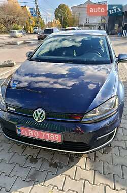 Volkswagen e-Golf 2015