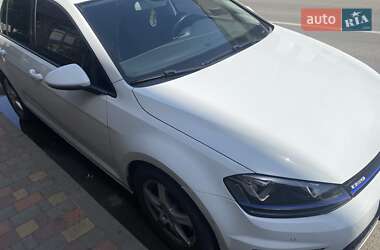 Volkswagen e-Golf 2014