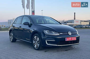 Volkswagen e-Golf  2015