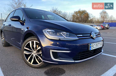 Volkswagen e-Golf  2018