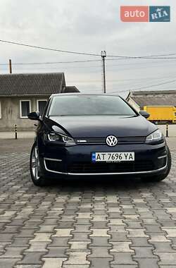 Volkswagen e-Golf  2015