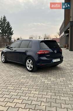 Volkswagen e-Golf 2015