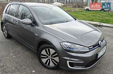 Volkswagen e-Golf  2018