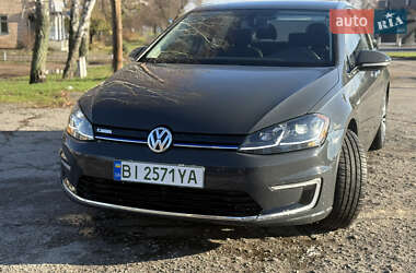 Volkswagen e-Golf  2017