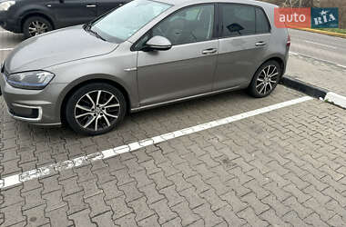 Volkswagen e-Golf 2015