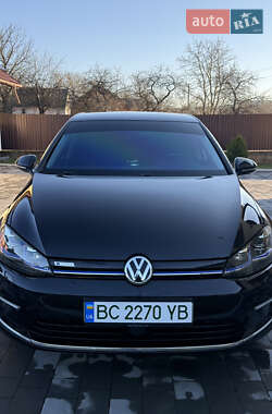 Volkswagen e-Golf  2018