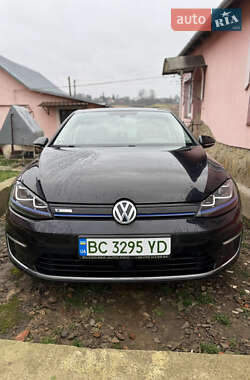 Volkswagen e-Golf  2015