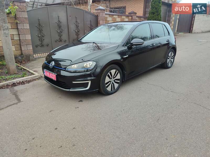 Хэтчбек Volkswagen e-Golf