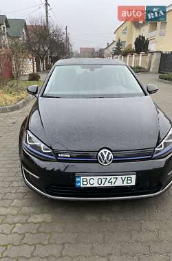 Volkswagen e-Golf  2016