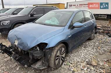 Volkswagen e-Golf  2015