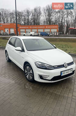 Volkswagen e-Golf  2020