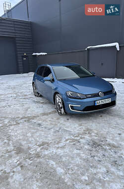 Volkswagen e-Golf  2015