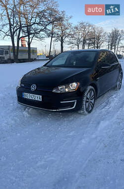 Volkswagen e-Golf  2015