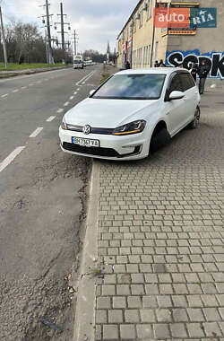 Volkswagen e-Golf 2016