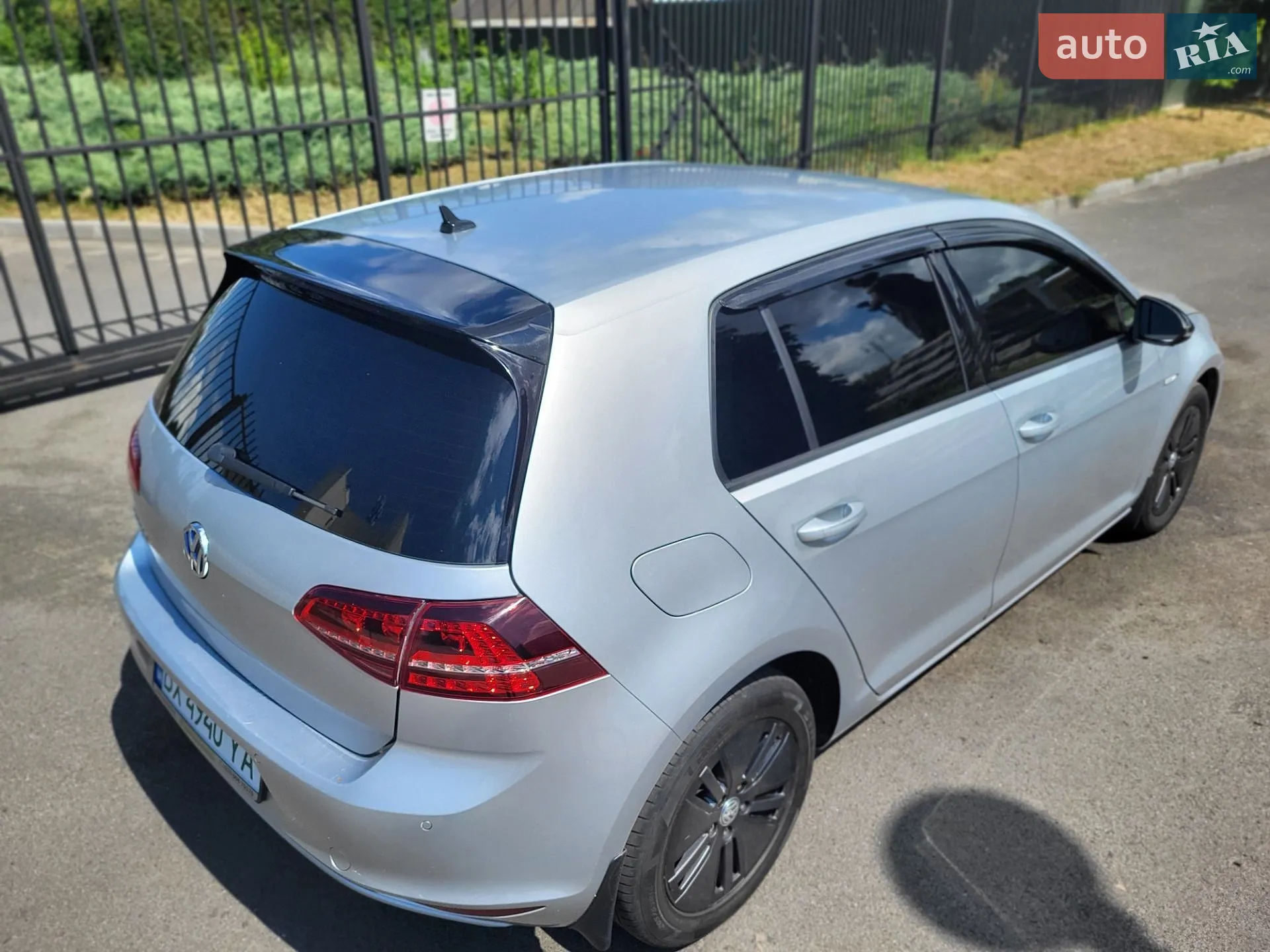 Volkswagen e-Golf 2015 VIN WVWZZZAUZGW902630 фото оголошення 10 з 68