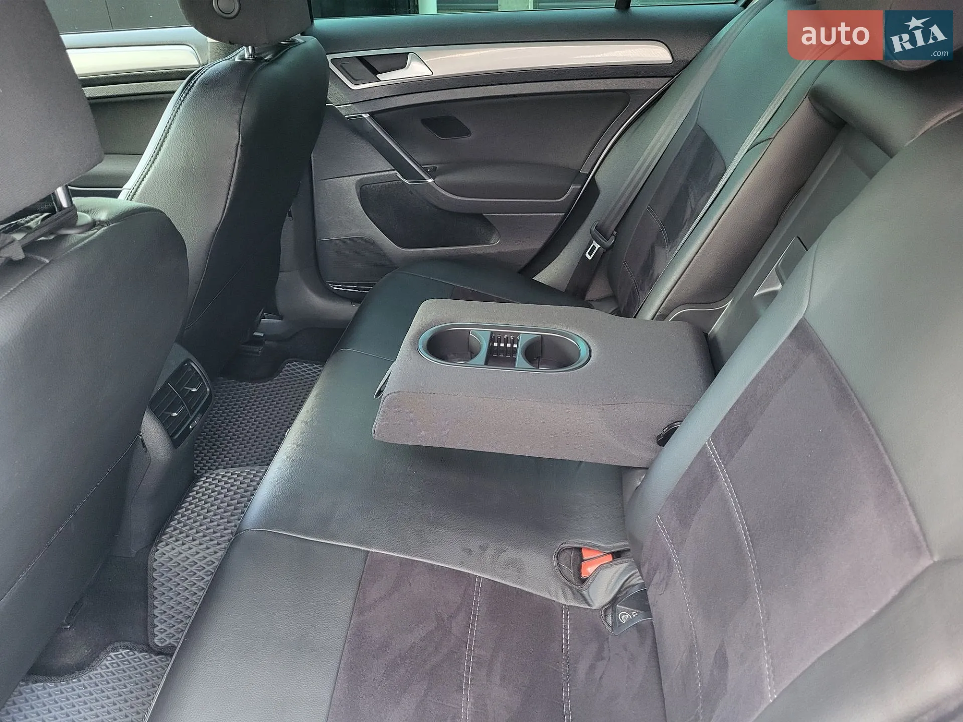 Volkswagen e-Golf 2015 VIN WVWZZZAUZGW902630 фото оголошення 22 з 68