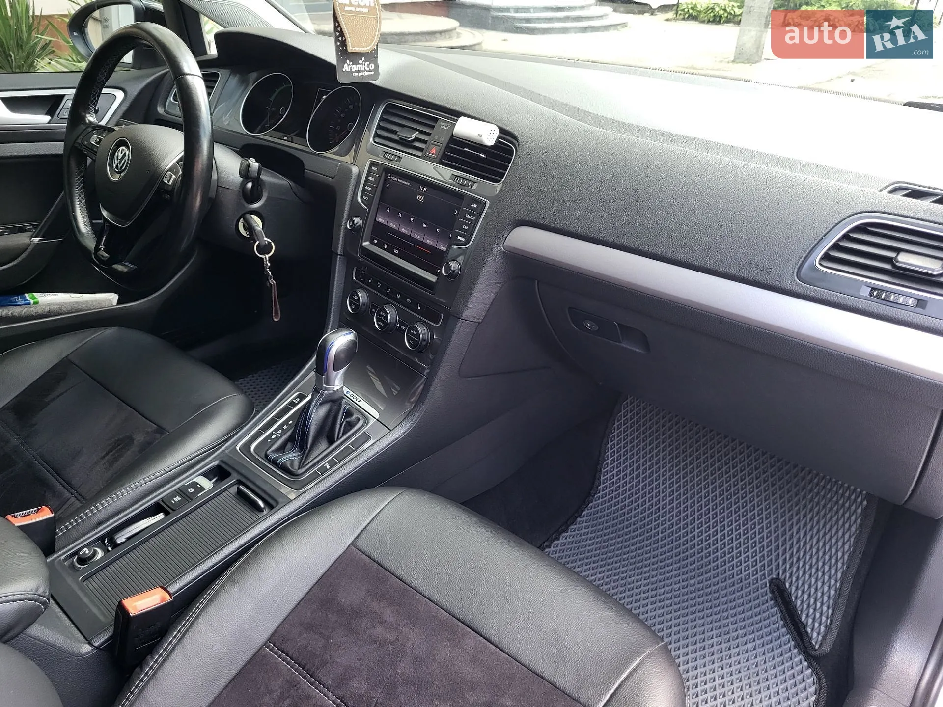 Volkswagen e-Golf 2015 VIN WVWZZZAUZGW902630 фото оголошення 27 з 68