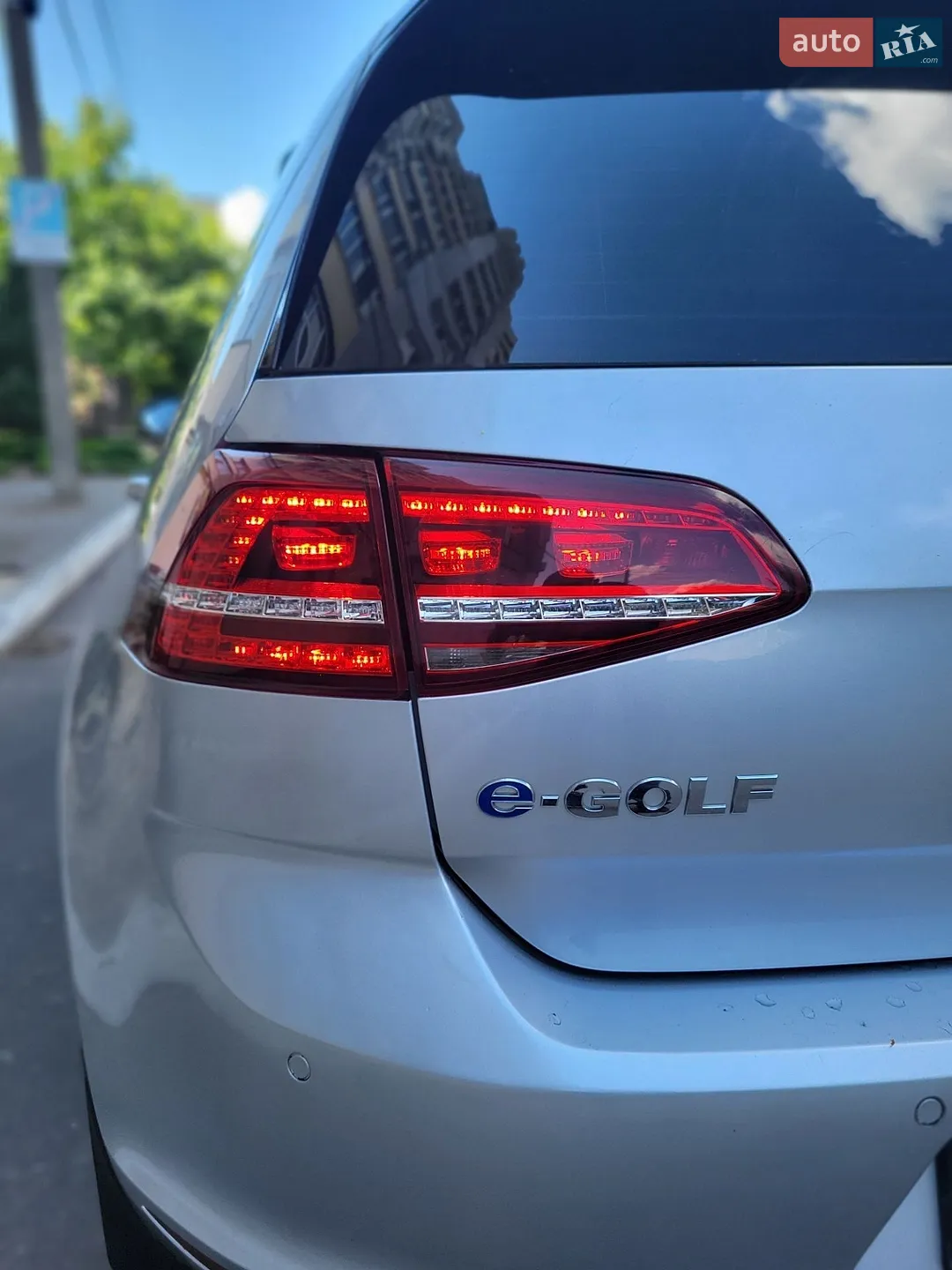 Volkswagen e-Golf 2015 VIN WVWZZZAUZGW902630 фото оголошення 46 з 68