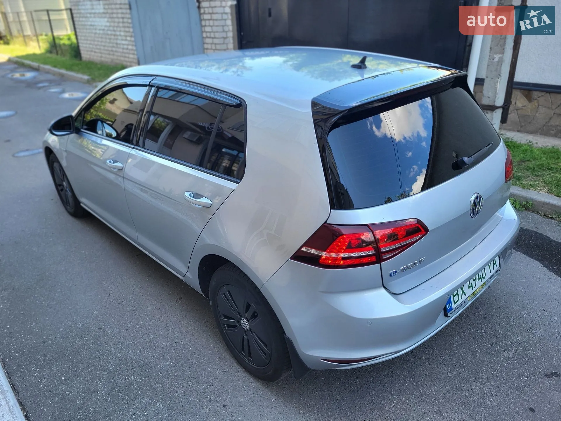 Volkswagen e-Golf 2015 VIN WVWZZZAUZGW902630 фото оголошення 61 з 68