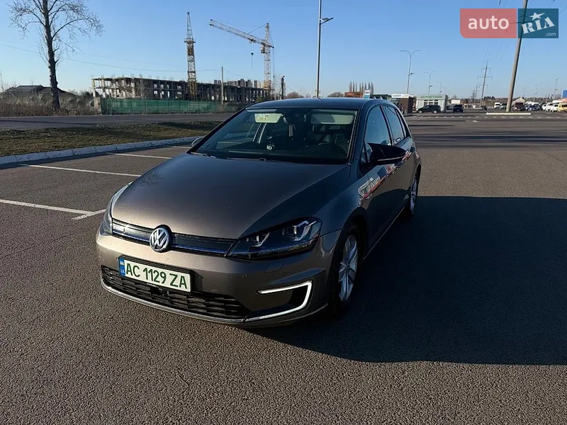 Volkswagen e-Golf 2016