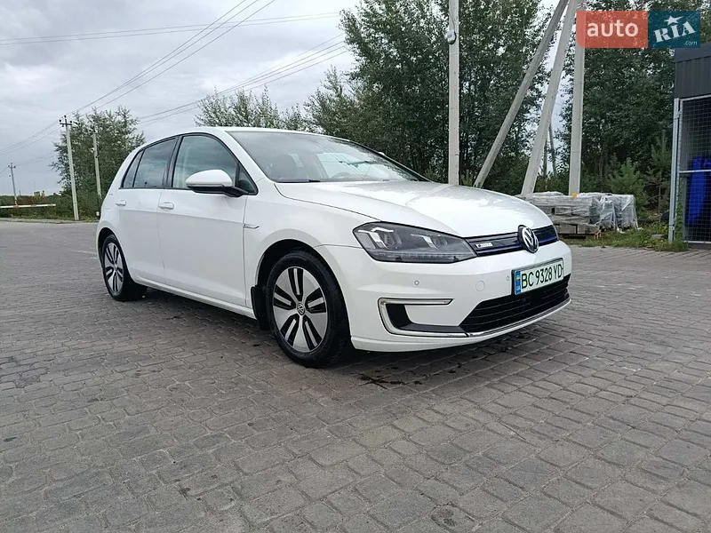Volkswagen e-Golf 2015