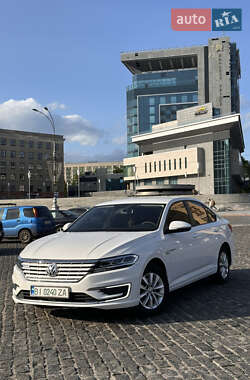 Volkswagen e-Lavida  2021